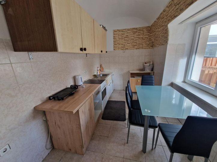 Modern Und Gemuetlich Appartement Ebenfurth Buitenkant foto